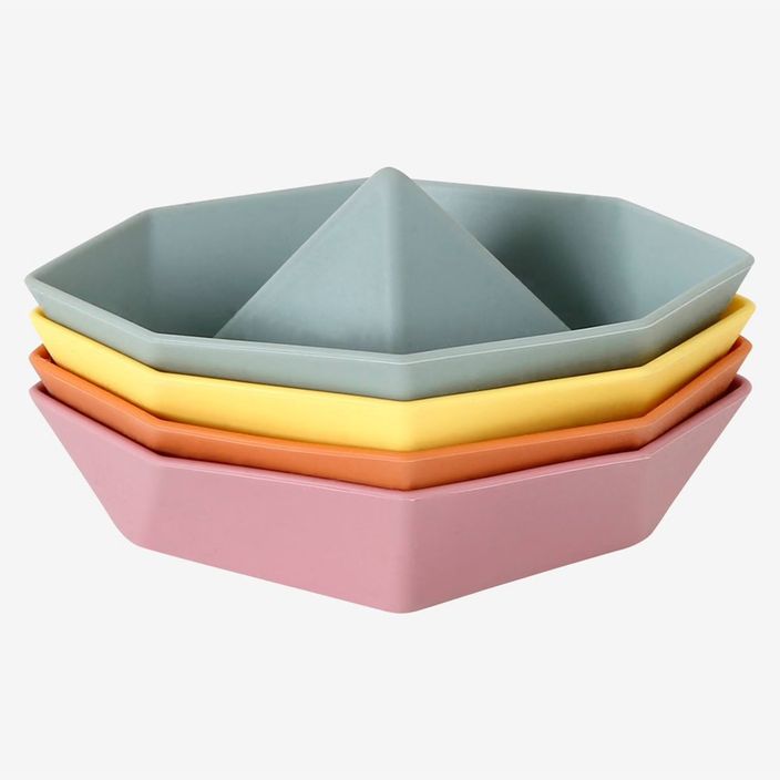 Set of 4 multicoloures baby bath boats in red yellow purple blue stacked