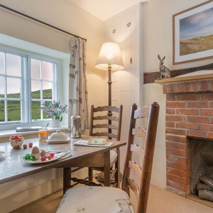 1 Compton Farm Cottages