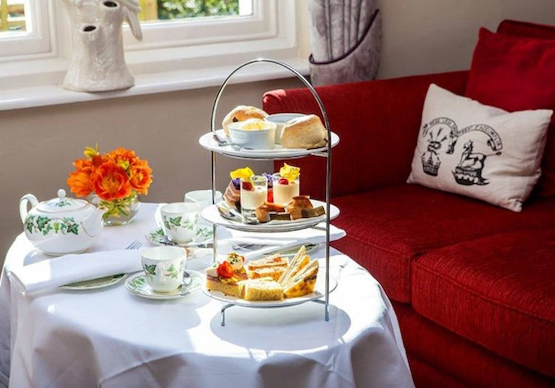 Afternoon tea at the cafe rouge