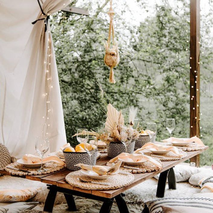 Cosy glamping in forest