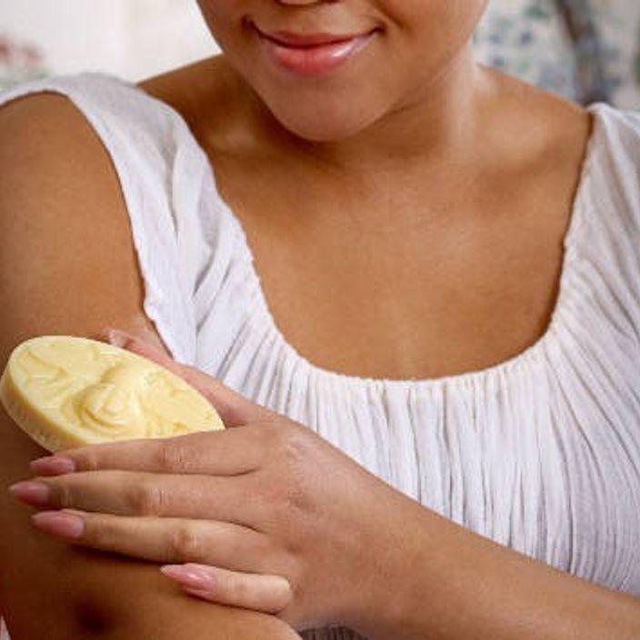 woman using body bar