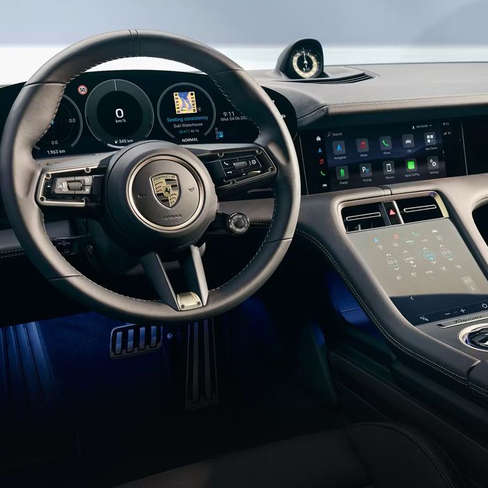 Porsche Taycan back