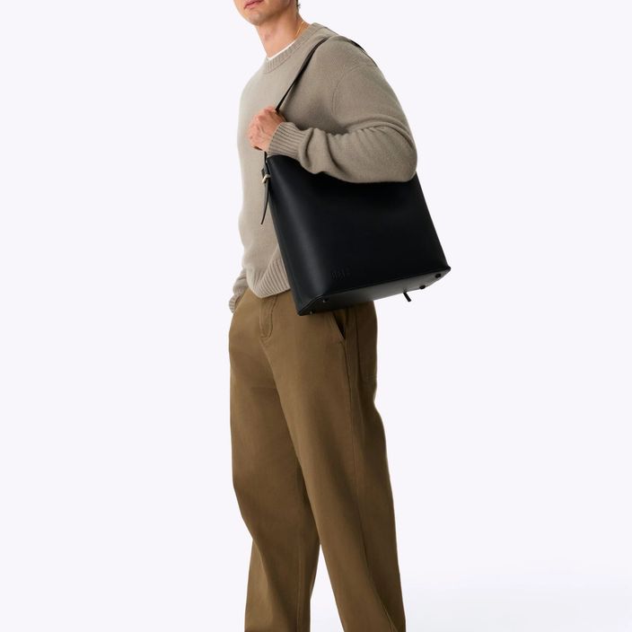 Beis Weekender Bag close up