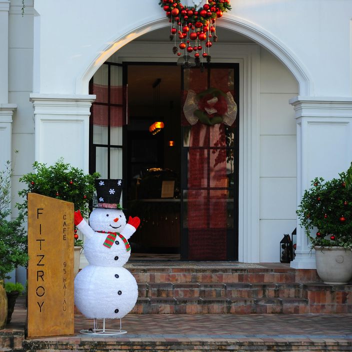 a house decorated for xmas