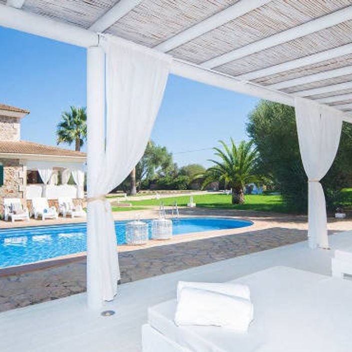 Majorca villa with a luxurious pool